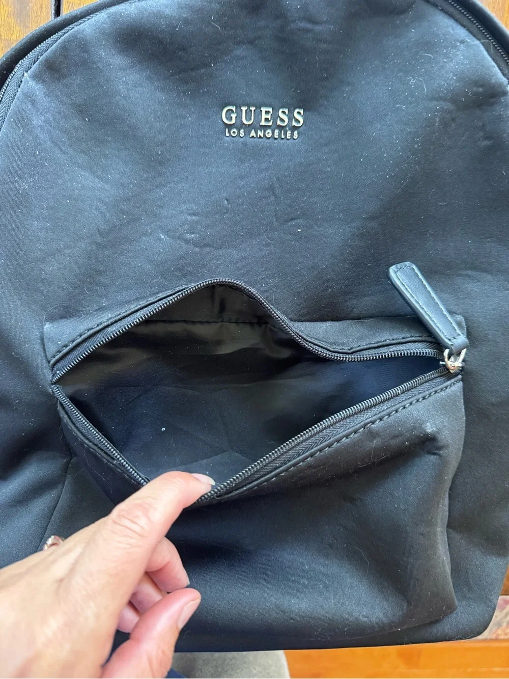 Guess classic black